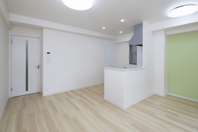 ソレアードⅥの居間・リビング|現状優先です。