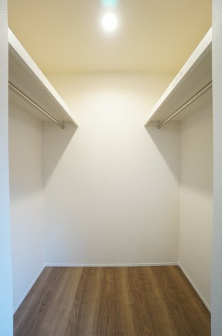 リーブルガーデン美浜町奥田儀路の平屋　1号棟の収納|たっぷり収納可能なウォークインクローゼット！