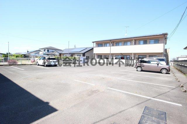 グリーンコーポ植木１号館の駐車場|カースペースがあります