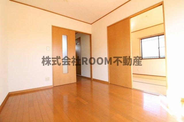 グリーンコーポ植木１号館の居間・リビング|ゆったり過ごせるリビングです