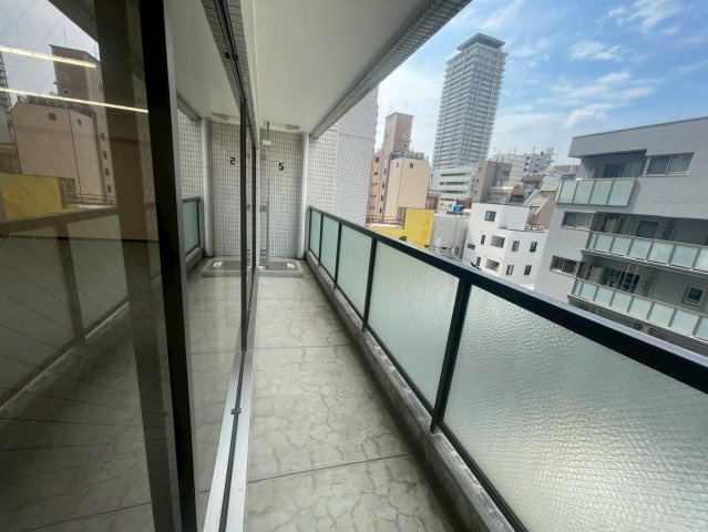 【バルコニー】