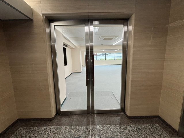 【エントランス】