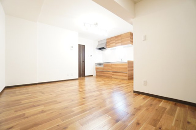 【居間・リビング】 | 第6センチュリーハイム | ※同物件・反転タイプの写真です。