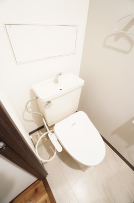 【トイレ】 | 第6センチュリーハイム | ※同物件・反転タイプの写真です。