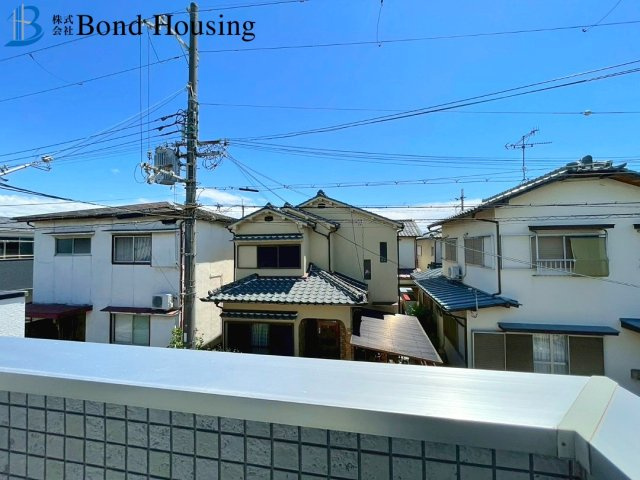 2017年築の築浅物件　リフォ予定　大久保町大窪　中古戸建の前面道路含む現地写真