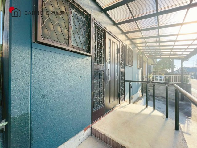 【玄関】 | 加須市旗井1丁目　中古戸建