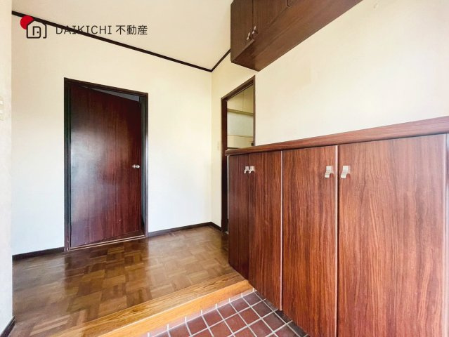 【玄関】 | 加須市旗井1丁目　中古戸建