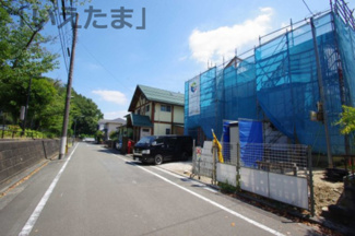 【前面道路含む現地写真】