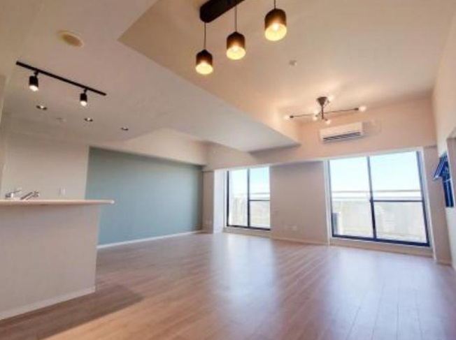 【居間・リビング】 | ソリッドタワー