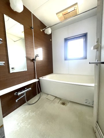 ◆リビング広々２２帖以上◆東南向きの角部屋◆高層階◆インプレストエクリュの浴室|浴室