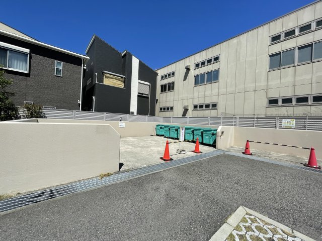 ◆リビング広々２２帖以上◆東南向きの角部屋◆高層階◆インプレストエクリュの設備|ゴミ置き場