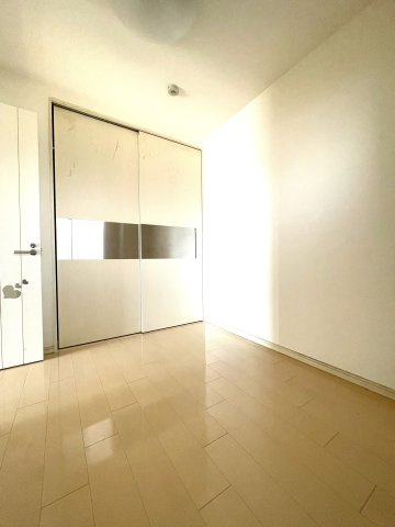 ◆リビング広々２２帖以上◆東南向きの角部屋◆高層階◆インプレストエクリュの洋室|洋室