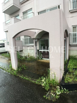 【エントランス】 | 第2マンション鈴木(B棟) | ゆとりのあるエントランスです