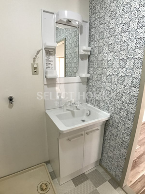 【独立洗面台】 | 第2マンション鈴木(B棟) | 独立洗面台、小物を置くことができて便利です
同型タイプ