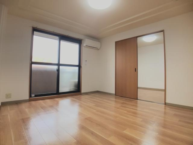 クローバービルの居間・リビング|リビング