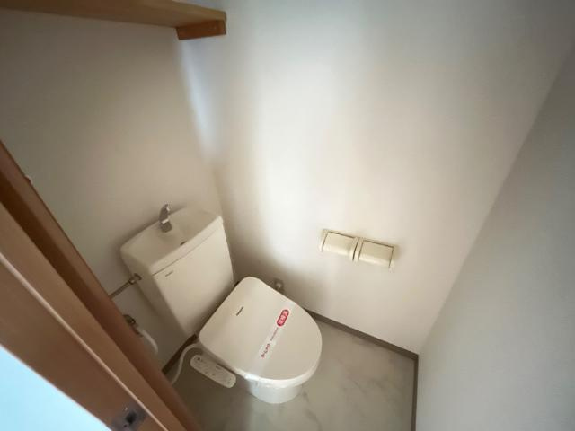 クローバービルのトイレ|シャワー付トイレ