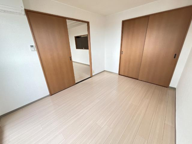 クローバービルの内装|洋室