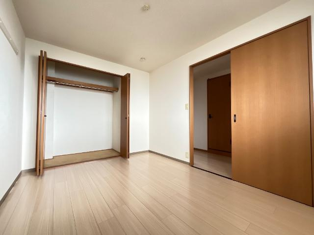 クローバービルの内装|洋室