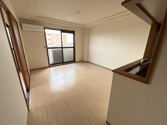 クローバービルの居間・リビング|リビング