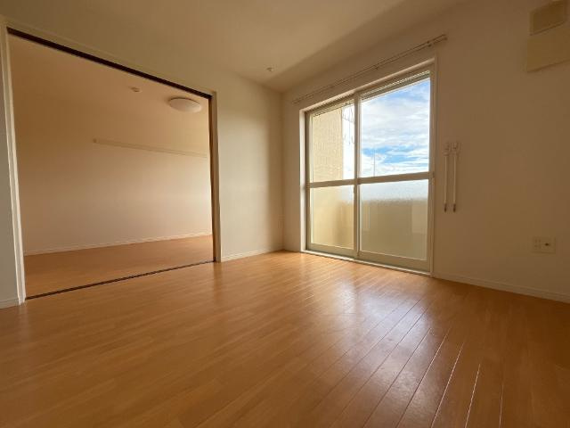 エターナルの居間・リビング|リビング