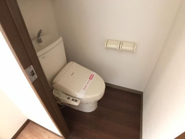 モデルナ江木のトイレ|シャワー付トイレ
