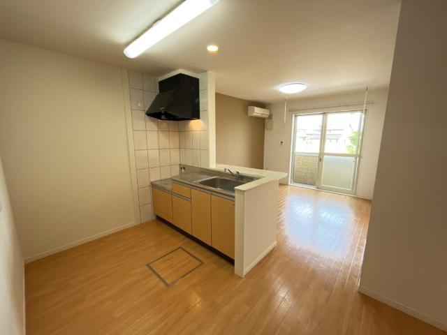 エターナルの居間・リビング|リビング