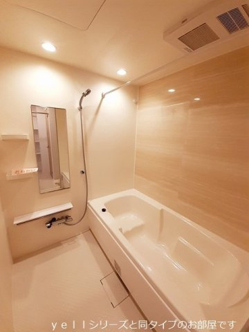 ウィステリア・エフの浴室