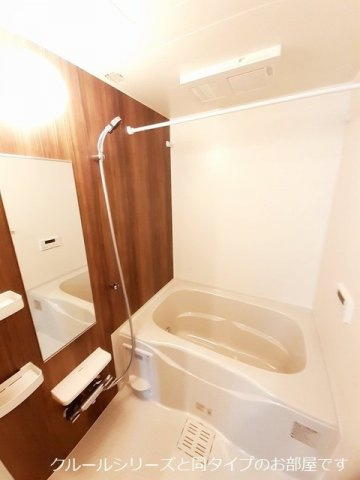 エタニティ・Ｅの浴室