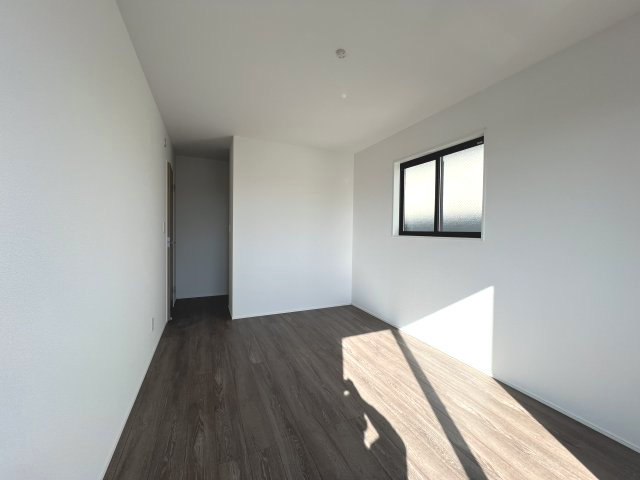 昭島市宮沢町3丁目　新築戸建全3棟の洋室|【洋室2】7.5帖