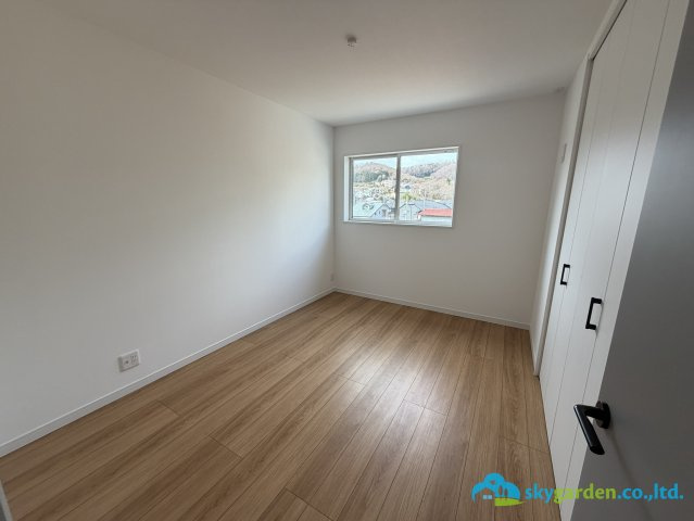 秦野市第1北矢名　新築戸建　全5棟4号棟の洋室