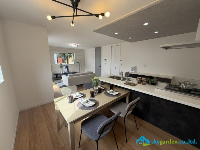 秦野市第1北矢名　新築戸建　全5棟4号棟の居間・リビング