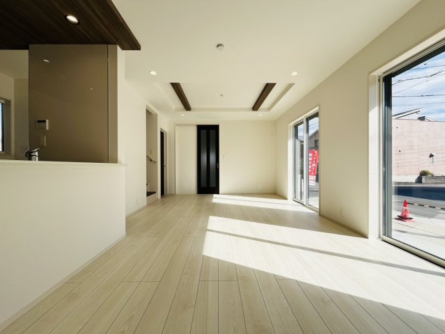 豊明市二村台7丁目33番1『仲介手数料無料』新築戸建ての前面道路含む現地写真