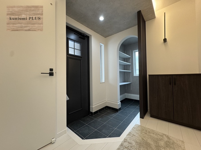 大阪市城東区新喜多東2丁目　モデルハウスの玄関|施工例