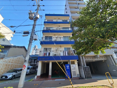 【外観】 | 新大阪ハイツ | ツートンカラーの外観です