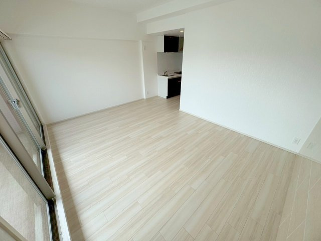 プレジオ三国EUROの居間・リビング