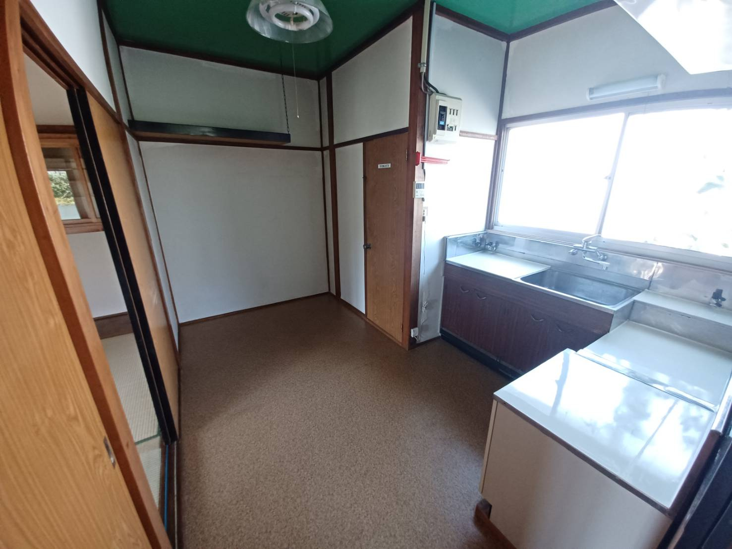 嵐アパートのキッチン