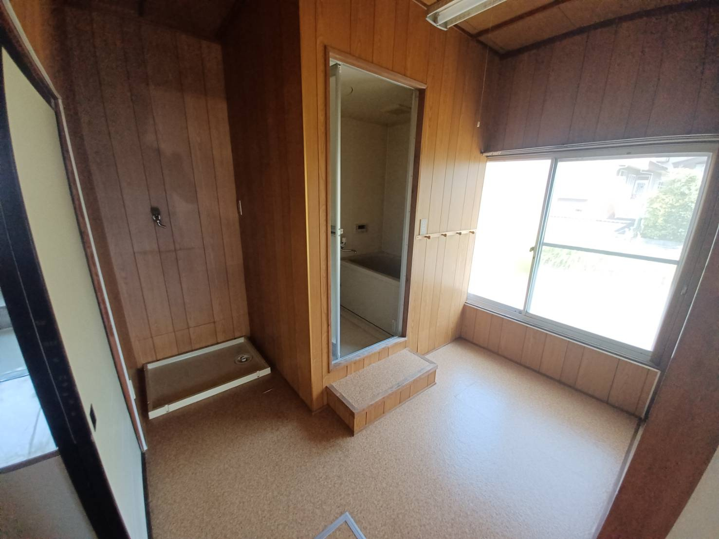 嵐アパートの洗面所