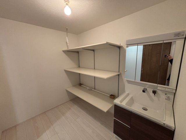 南区宇品神田4丁目の収納