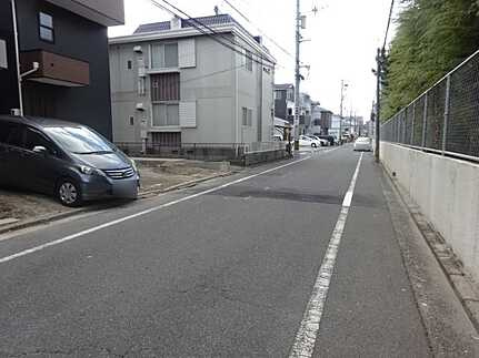 南区宇品神田4丁目の前面道路含む現地写真