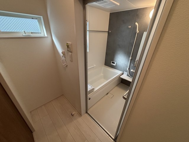 南区宇品神田4丁目の浴室