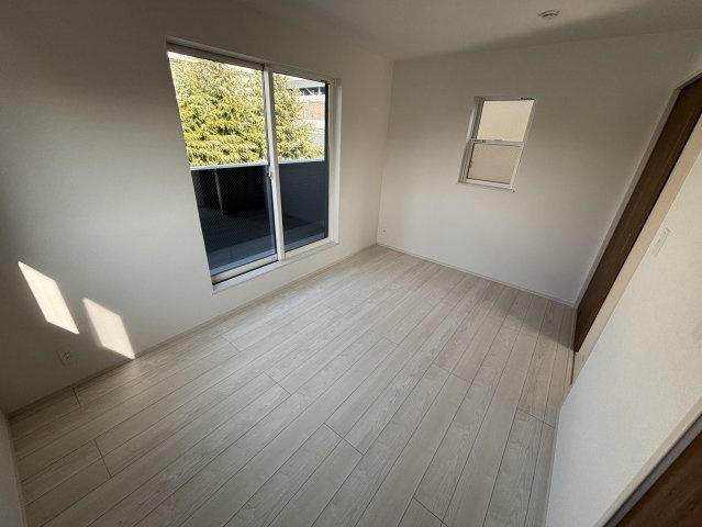 南区宇品神田4丁目の洋室