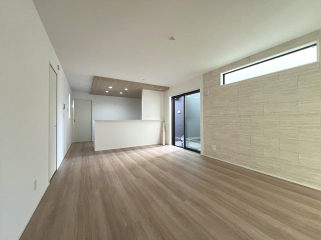 昭島市宮沢町3丁目　新築戸建全3棟の居間・リビング|LDK17帖！！