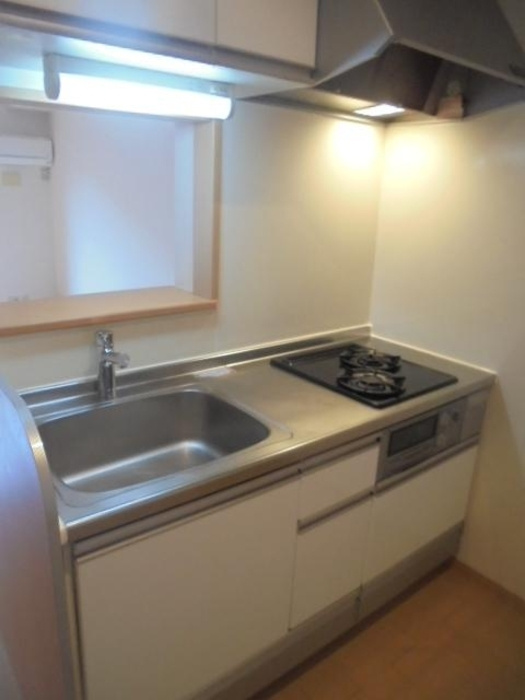 府中市白糸台４丁目のアパートのキッチン