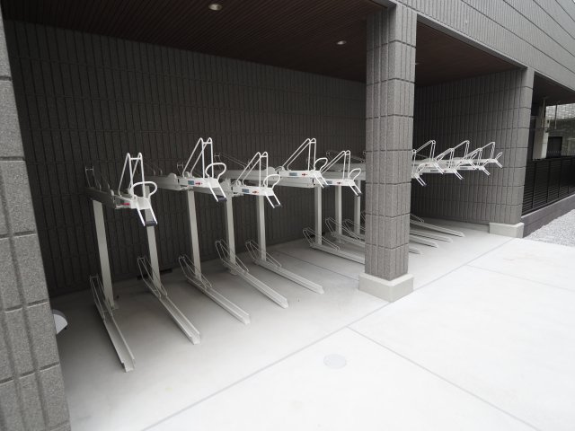 【設備】 | オカバ世田谷深沢ヘーベルメゾン | 駐輪場は1世帯2台まで無料で使えます♪