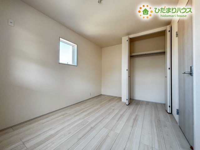 深谷市東方第2　新築一戸建て　リーブルガーデン　02の収納|クローゼットがあるので、お部屋の空間を広々使えちゃいます(・ω・)ノ