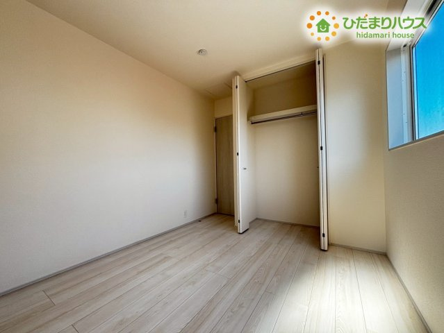 深谷市東方第2　新築一戸建て　リーブルガーデン　02の収納|机やベットを置けば子供部屋の完成です★