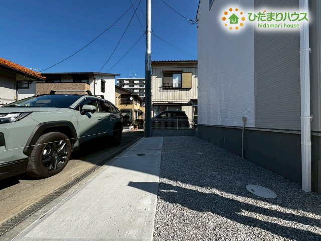 深谷市東方第2　新築一戸建て　リーブルガーデン　02の駐車場|ゆとりのある駐車スペースでお車も停めやすい★