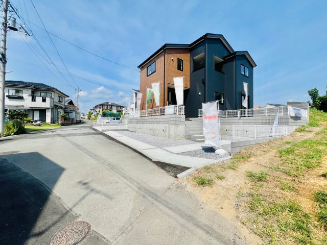 桐生広沢町の前面道路含む現地写真|閑静な住宅街◎車の通りも少ないので駐車もスムーズに楽々！！