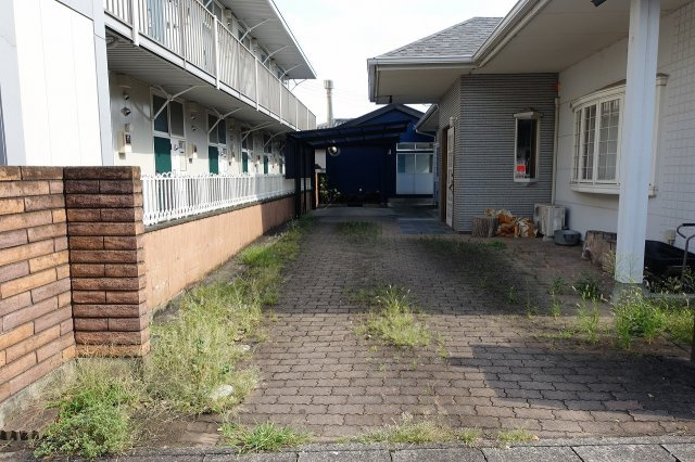 高崎市福島町　【室内プールつき】中古住宅の駐車場