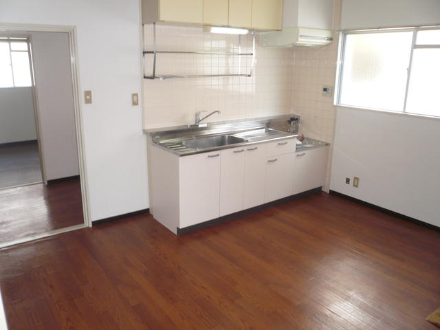 第2村田ハイツ【キャッシュバック対象物件】の居間・リビング|ゆったり過ごせるリビングです